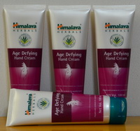ครีมบำรุงมือ  Age Defying Hand Cream  by Himalaya Herbals